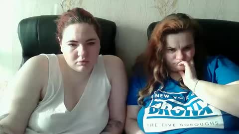 HollyXEva online show from 02-18-26, 07:15