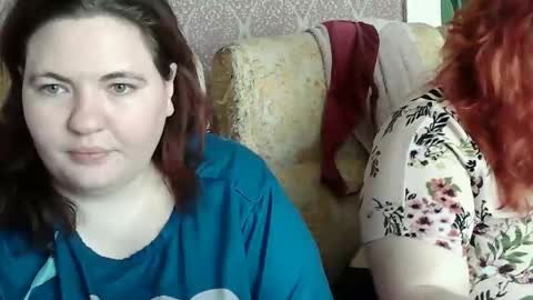 HollyXEva online show from 05-12-26, 09:17