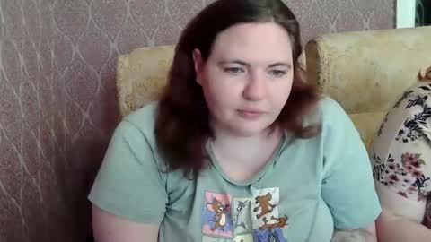 HollyXEva online show from 05-17-26, 04:36