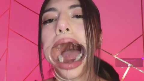 holly online show from 03-19-26, 03:54