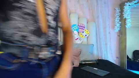 Hollyy online show from 03-21-26, 07:17