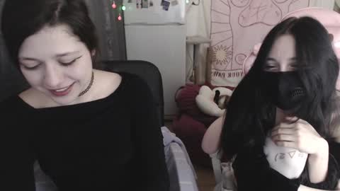 Snapshot of holy420loly chatting on 01-14-25, 05:23 Ho Lee Sheet online show from 01-14-25, 05:23