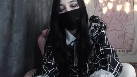 Snapshot of holy420loly chatting on 02-14-25, 05:25 Ho Lee Sheet online show from 02-14-25, 05:25