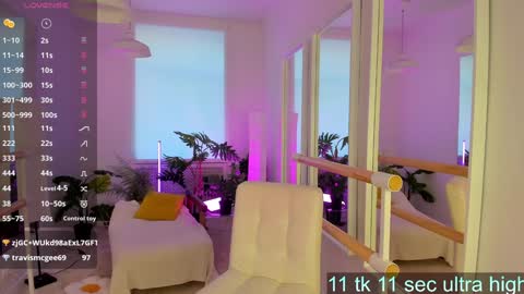 Snapshot of holy_alexa chatting on 12-18-24, 09:58 Alexa online show from 12-18-24, 09:58