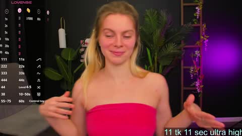 Snapshot of holy_alexa chatting on 01-17-25, 06:47 Alexa online show from 01-17-25, 06:47