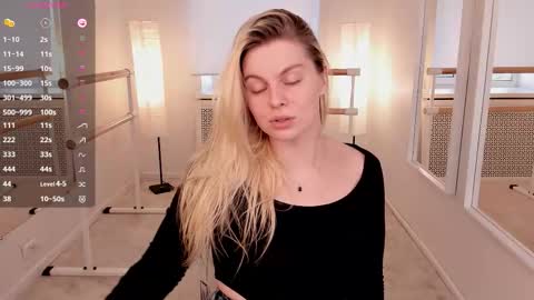 Snapshot of holy_alexa chatting on 10-20-25, 06:47 Alexa online show from 10-20-25, 06:47