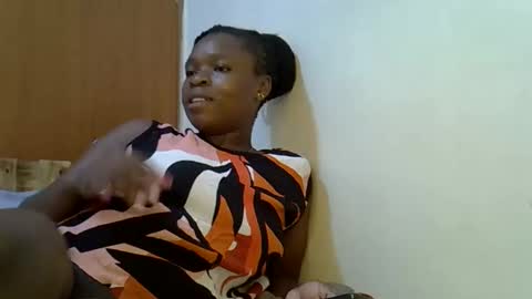 holy_ebony online show from 05-10-26, 01:38