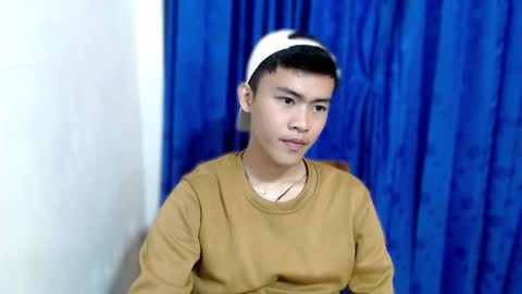 Snapshot of holy_fucker21 chatting on 09-25-25, 01:15 Jayjay online show from 09-25-25, 01:15