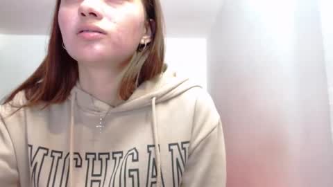 Juli online show from 03-19-26, 03:54