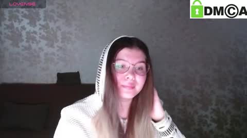 Welcome guys  Pleasure to see you all here  My name is MichaelaTip menu is active Private is open  online show from 03-05-25, 08:00