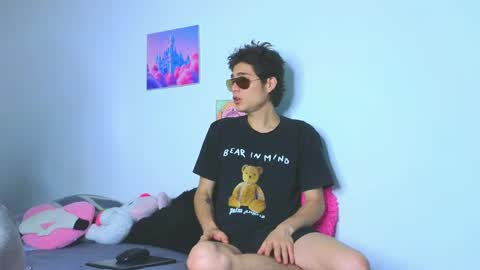      online show from 03-26-26, 02:55