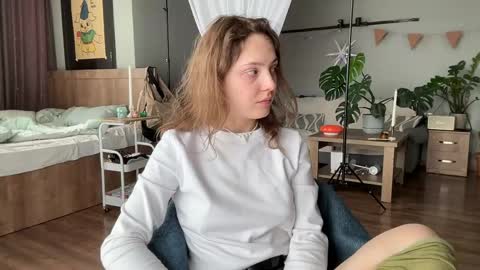 Snapshot of holydori chatting on 04-28-26, 12:43 dori not holy get my tg channel with link from description under last photo online show from 04-28-26, 12:43