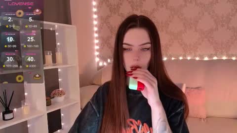 Snapshot of holymiax chatting on 06-29-26, 03:02 Mia online show from 06-29-26, 03:02