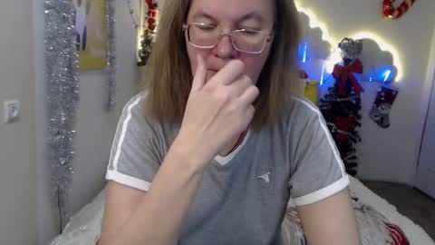 holymilfa online show from 12-08-24, 10:19