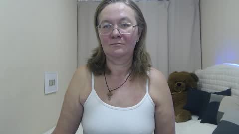 Snapshot of holymilfa chatting on 01-17-26, 01:49 holymilfa online show from 01-17-26, 01:49