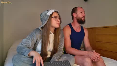 Snapshot of homeofsex_ chatting on 06-08-26, 12:49 Jack and Sally online show from 06-08-26, 12:49