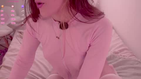 Snapshot of honeeeey_ chatting on 02-21-26, 10:11 honeeeey_ online show from 02-21-26, 10:11