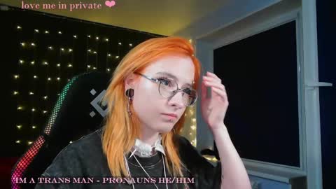 Honelints boyblonde hair AsterMIntfemboybrown hair online show from 01-20-25, 10:15