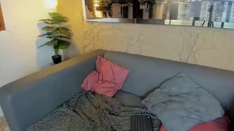 Snapshot of honey__monroe chatting on 12-01-25, 10:15 honey monroe online show from 12-01-25, 10:15