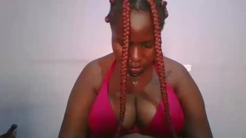 Snapshot of honey_beb chatting on 09-22-25, 12:51 honey_beb online show from 09-22-25, 12:51