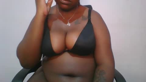 Snapshot of honey_beb chatting on 09-29-25, 08:30 honey_beb online show from 09-29-25, 08:30