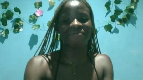 Queen online show from 09-25-25, 08:56