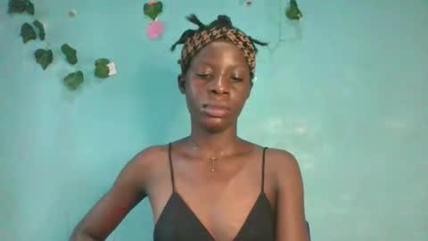 Queen online show from 04-18-26, 03:27