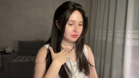 Snapshot of honey_bunn_ chatting on 07-21-26, 11:29 Ania online show from 07-21-26, 11:29