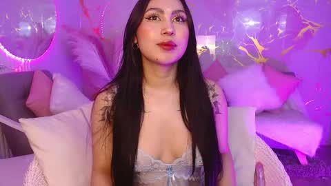 honey_doll_x online show from 04-23-26, 04:35
