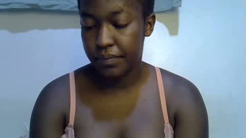 Snapshot of honey_dropp1 chatting on 05-19-26, 04:35 honey_dropp1 online show from 05-19-26, 04:35