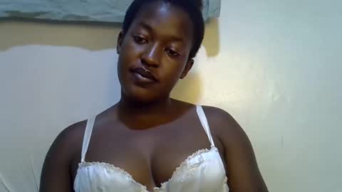 Snapshot of honey_dropp1 chatting on 05-22-26, 05:18 honey_dropp1 online show from 05-22-26, 05:18