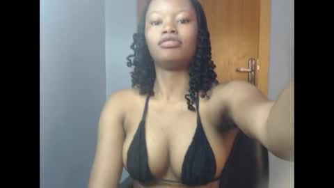 Snapshot of honey_juicydoll chatting on 10-23-25, 07:07 Sonia online show from 10-23-25, 07:07