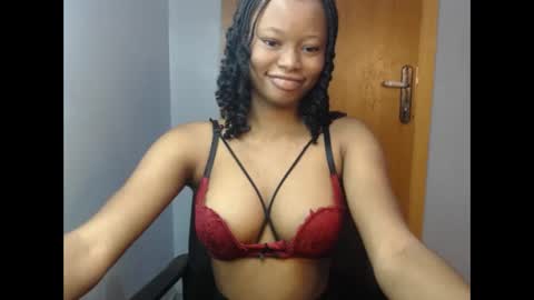 Snapshot of honey_juicydoll chatting on 10-28-25, 07:12 Sonia online show from 10-28-25, 07:12