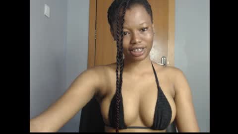 Snapshot of honey_juicydoll chatting on 12-05-25, 07:06 Sonia online show from 12-05-25, 07:06