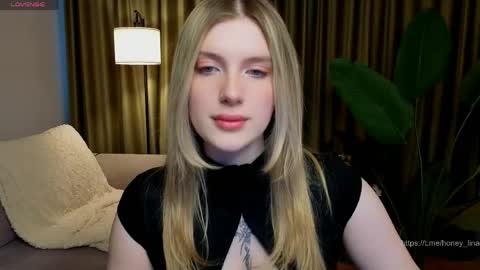 Lina online show from 04-10-26, 04:50