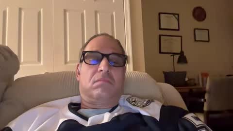 honey_man14 online show from 12-10-24, 04:24