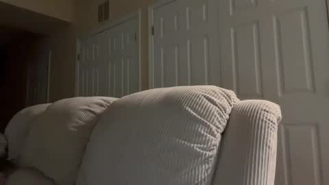 honey_man14 online show from 12-10-24, 08:19