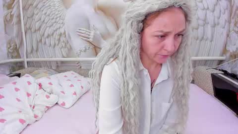 Snapshot of honey_rabbits chatting on 01-19-26, 09:46 CHRISTIE and HERALD online show from 01-19-26, 09:46