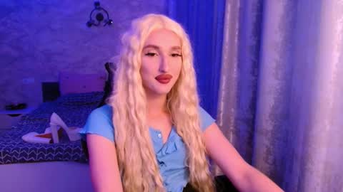 Snapshot of honey_sunset chatting on 09-26-25, 06:12 honey_sunset online show from 09-26-25, 06:12