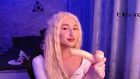 honey_sunset online show from 11-06-25, 05:36