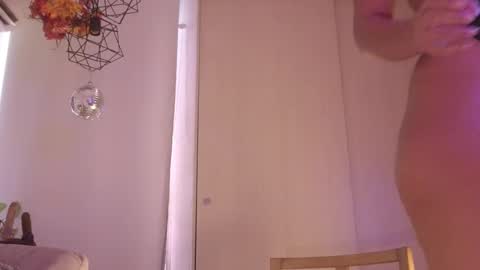 Honey-Sweett online show from 09-10-25, 03:56