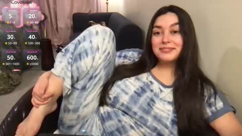 Snapshot of honey_tia chatting on 01-09-26, 04:37 Tia online show from 01-09-26, 04:37