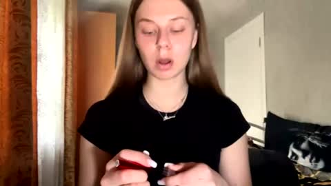 Klara online show from 05-16-26, 11:42