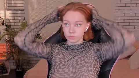 honeyautumn online show from 12-15-24, 12:07