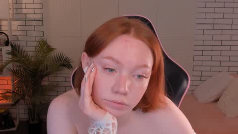 honeyautumn online show from 12-20-24, 02:41