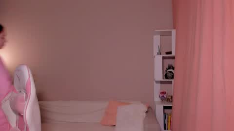 honeyautumn online show from 02-23-25, 12:08