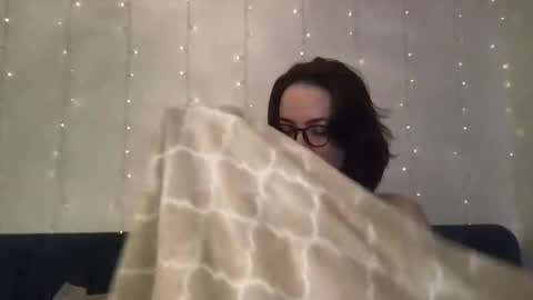 HoneyBeeXx69 online show from 02-22-25, 06:39