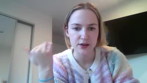 Snapshot of honeyblakex chatting on 06-09-26, 04:24 honeyblakex online show from 06-09-26, 04:24