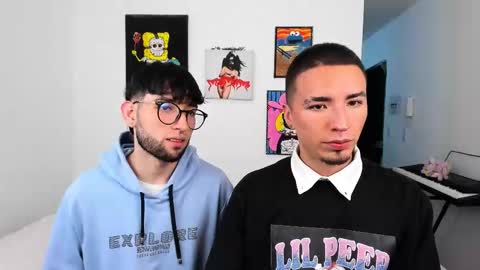 Snapshot of honeyboyz_ chatting on 12-16-25, 02:05 Camilo Alejo online show from 12-16-25, 02:05