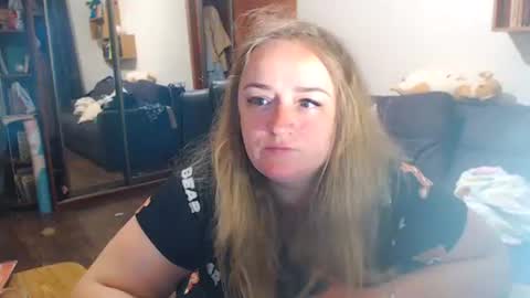 Snapshot of honeydewmolly chatting on 05-20-26, 05:52 HoneydewMolly online show from 05-20-26, 05:52